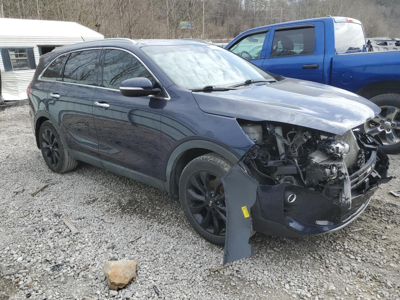 2020 KIA Sorento VIN 5XYPH4A59LG709341 Copart auction photo, front end damage thumbnail 4