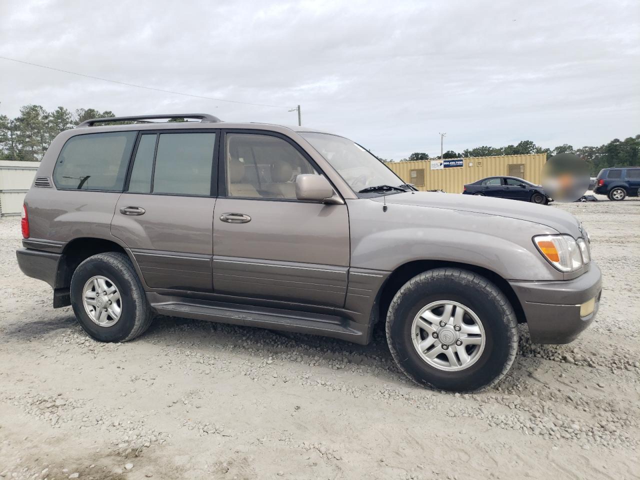 2000 Lexus LX VIN JT6HT00W6Y0109757 Copart auction photo, minor dent/scratches damage thumbnail 4
