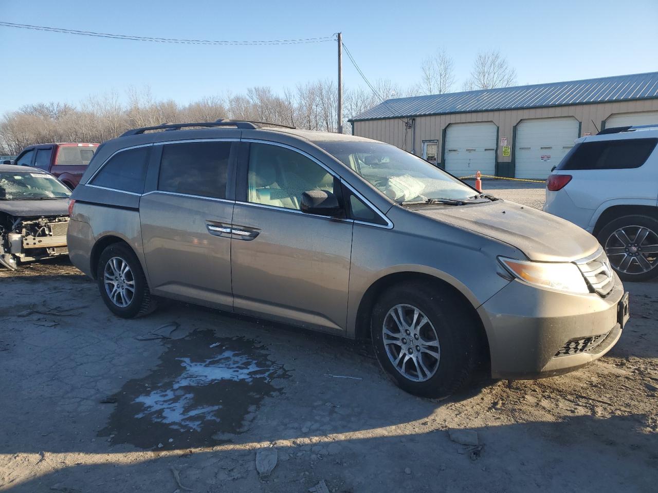 2011 Honda Odyssey VIN 5FNRL5H61BB080157 Copart auction photo, frame damage / front end damage thumbnail 4