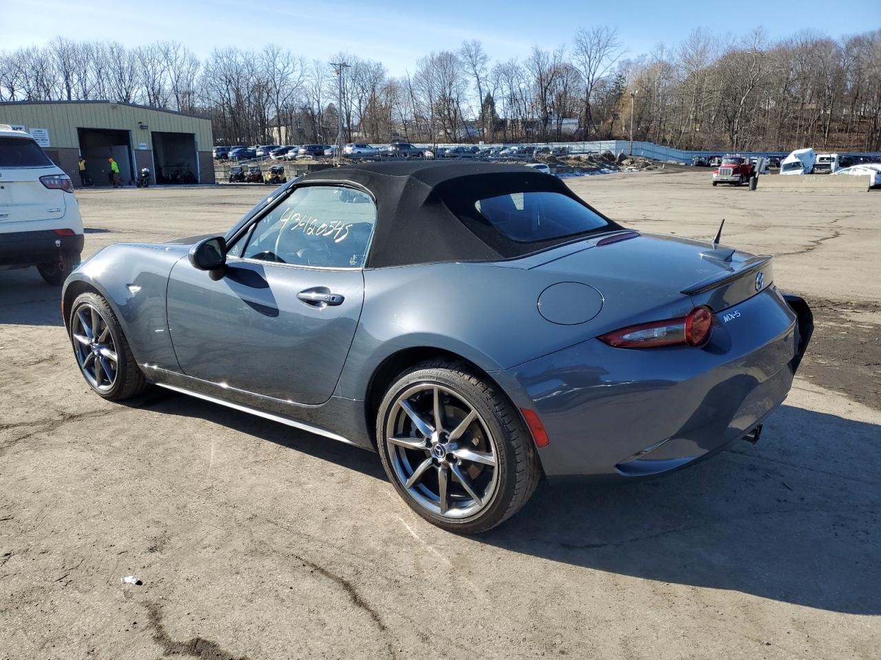 2020 Mazda MX-5 VIN JM1NDAD75L0418338 Copart auction photo, rear end / side damage thumbnail 2
