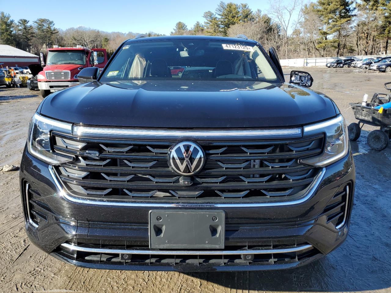 2024 Volkswagen Atlas VIN 1V2FR2CA4RC623535 Copart auction photo, side / undercarriage damage thumbnail 5