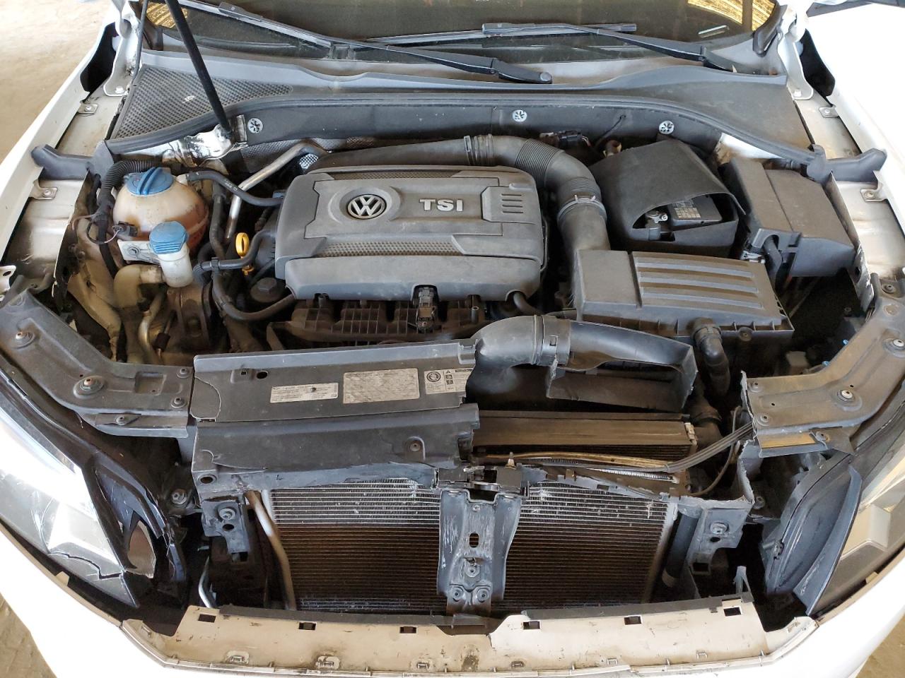 2015 Volkswagen Passat VIN 1VWAT7A38FC006243 Copart auction photo, front end / all over damage thumbnail 11