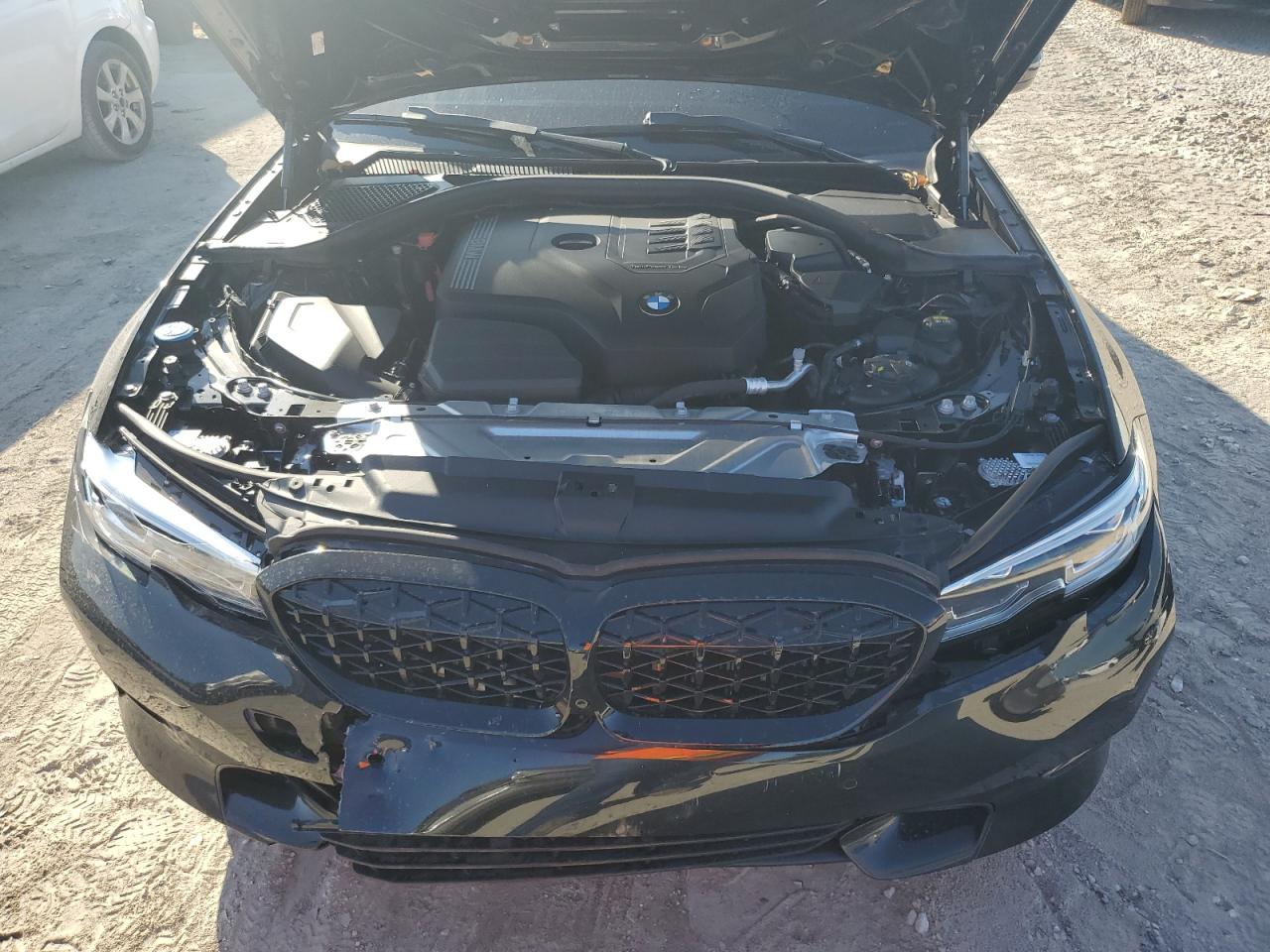 2022 BMW 3er VIN 3MW5R1J01N8C28373 Copart auction photo, front end / minor dent/scratches damage thumbnail 11