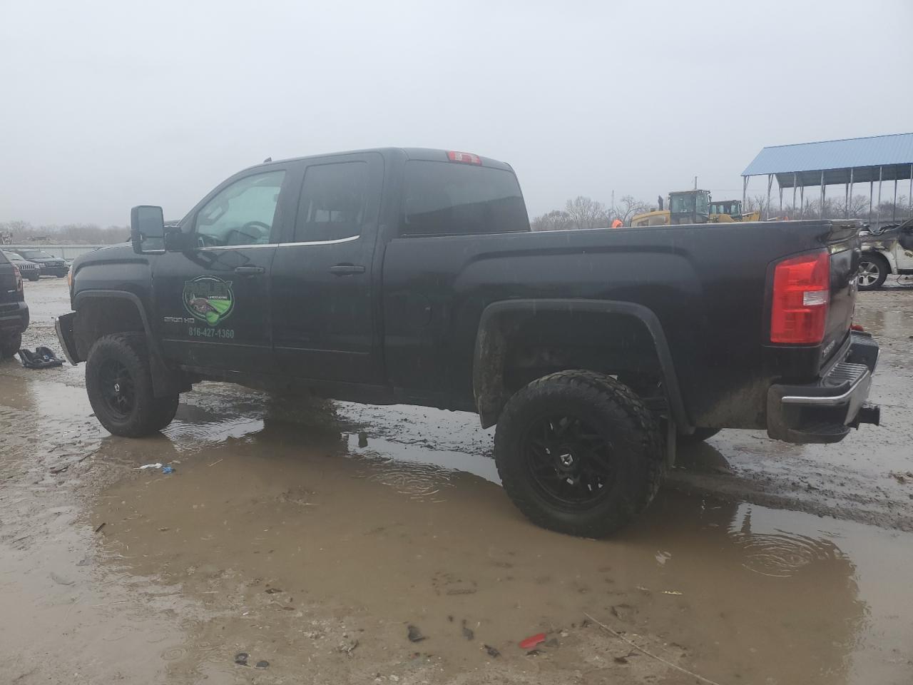 2017 GMC Sierra VIN 1GT22SEG6HZ401032 Copart auction photo, side damage thumbnail 2