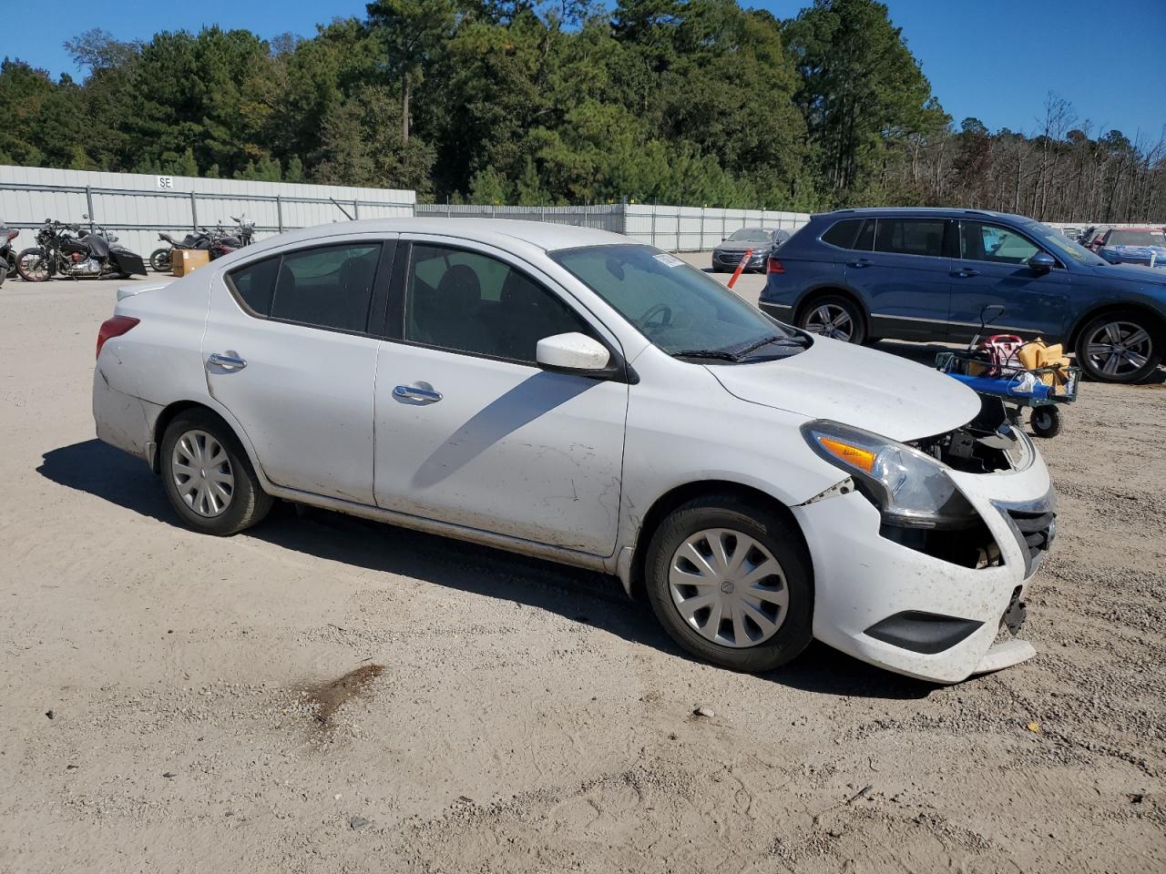 2016 Nissan Versa VIN 3N1CN7AP2GL847847 Copart auction photo, rear end / side damage thumbnail 4