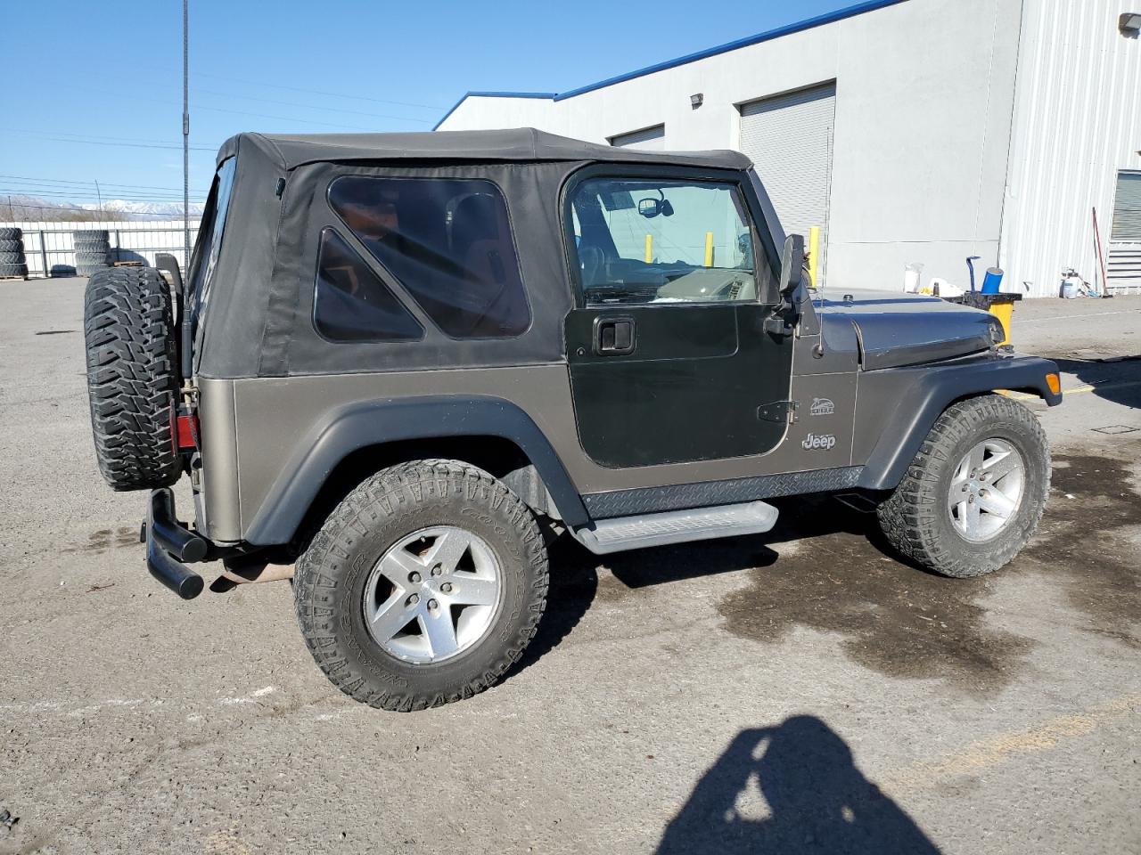 2003 Jeep Wrangler VIN 1J4FA59S43P369233 Copart auction photo, front end damage thumbnail 3