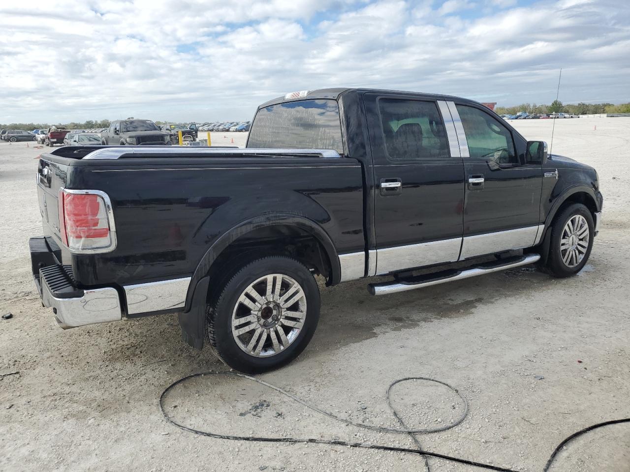 2008 Lincoln Mark LT VIN 5LTPW16598FJ05941 Copart auction photo, front end damage thumbnail 3