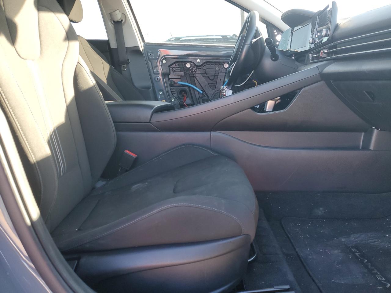 2022 Hyundai Elantra VIN KMHLS4AG4NU302901 Copart auction photo, front end / minor dent/scratches damage thumbnail 7