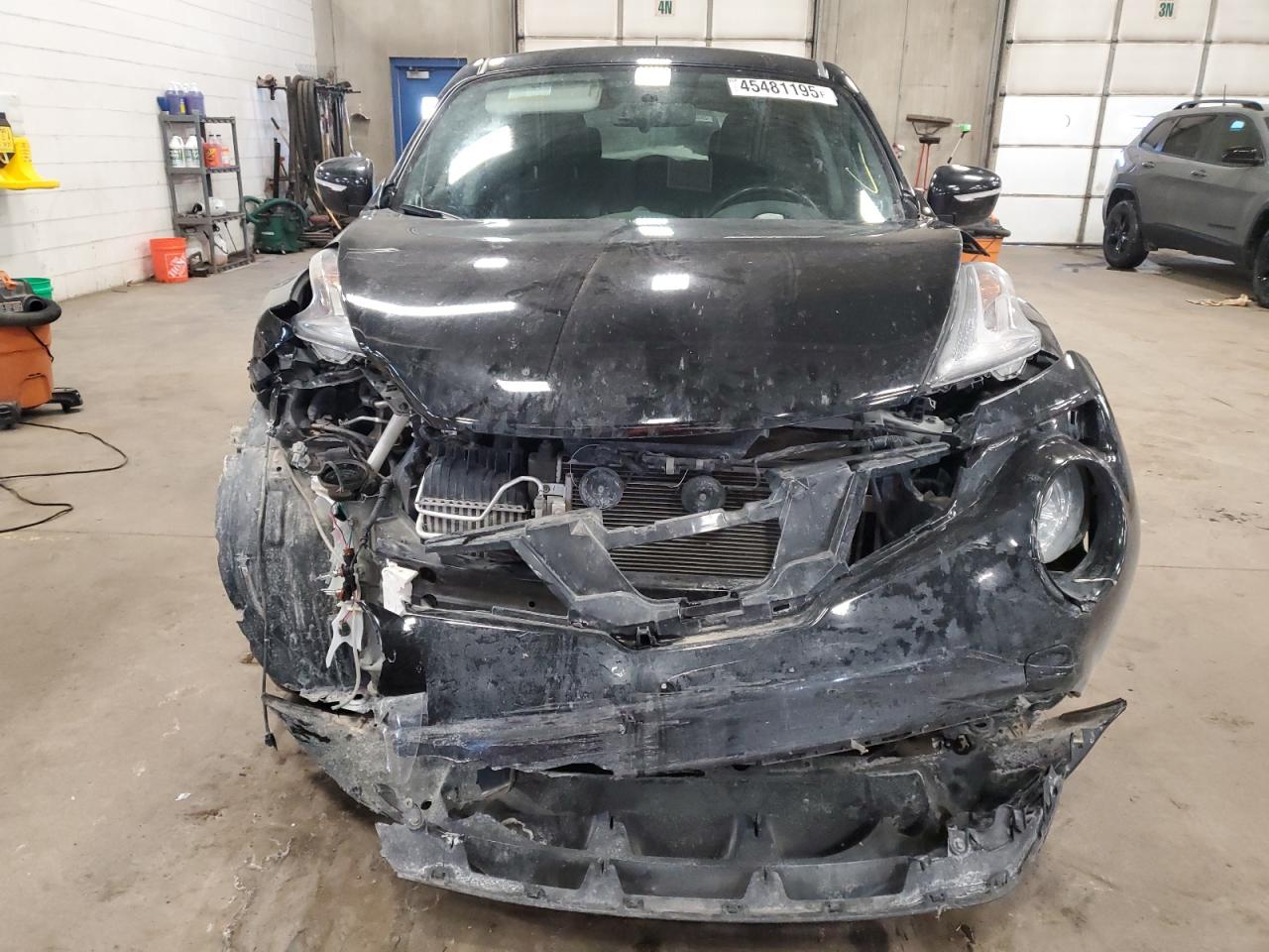 2017 Nissan Juke VIN JN8AF5MV2HT752464 Copart auction photo, front end / side damage thumbnail 5
