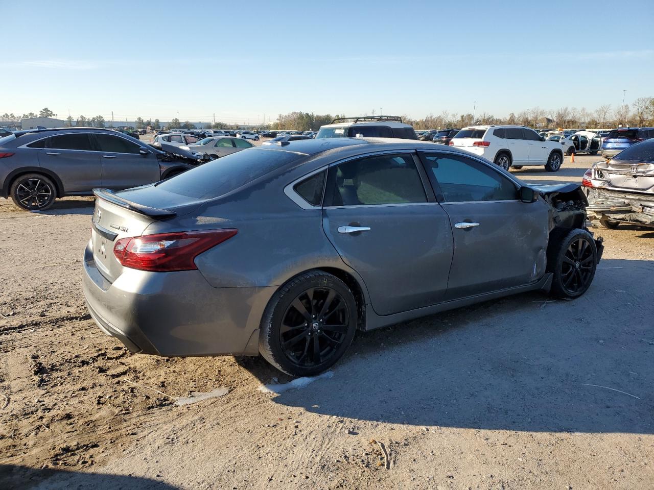 2018 Nissan Altima VIN 1N4AL3AP6JC293059 Copart auction photo, front end / side damage thumbnail 3