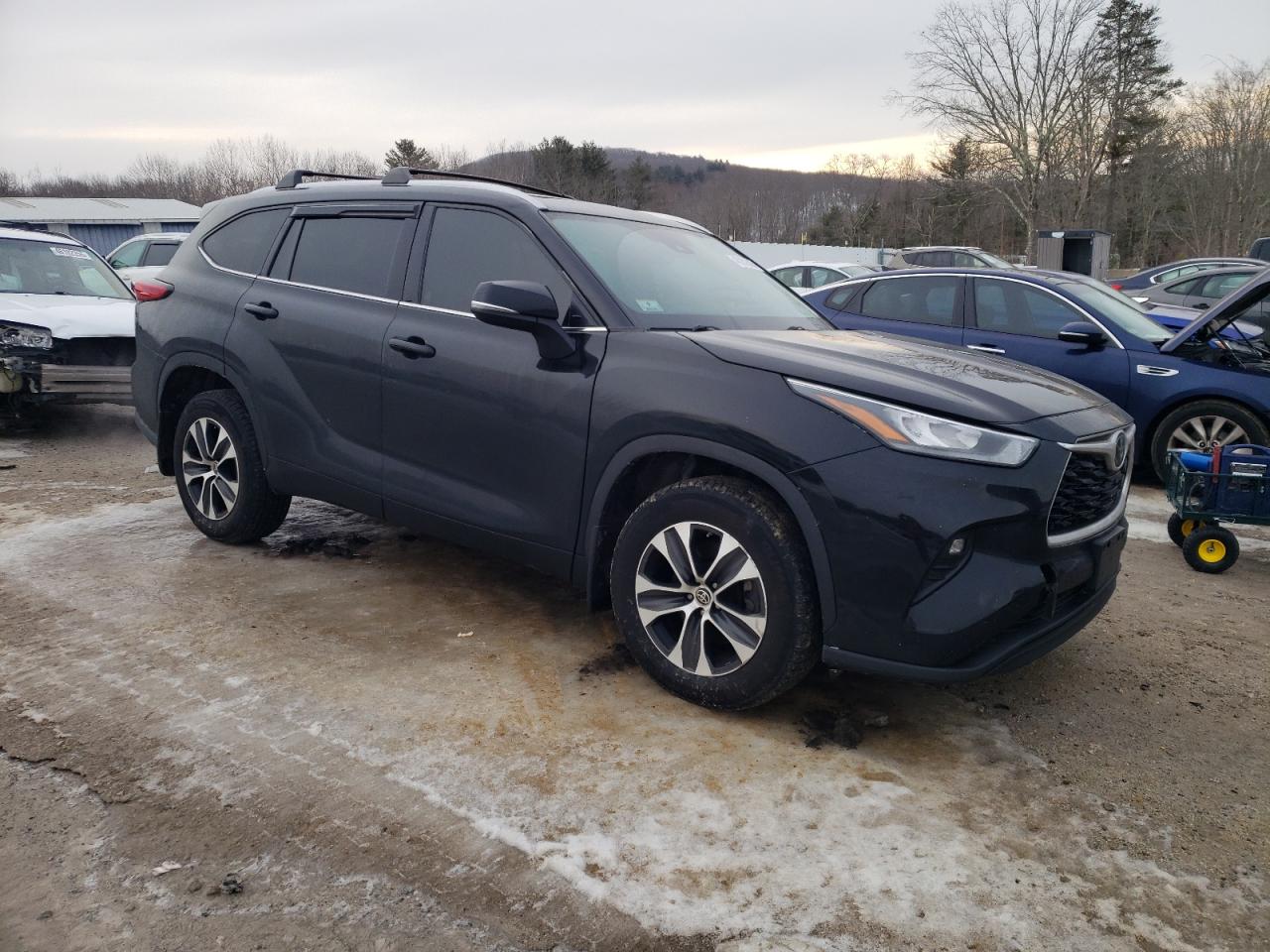 2020 Toyota Highlander VIN 5TDHZRBH1LS036538 Copart auction photo, side / front end damage thumbnail 4