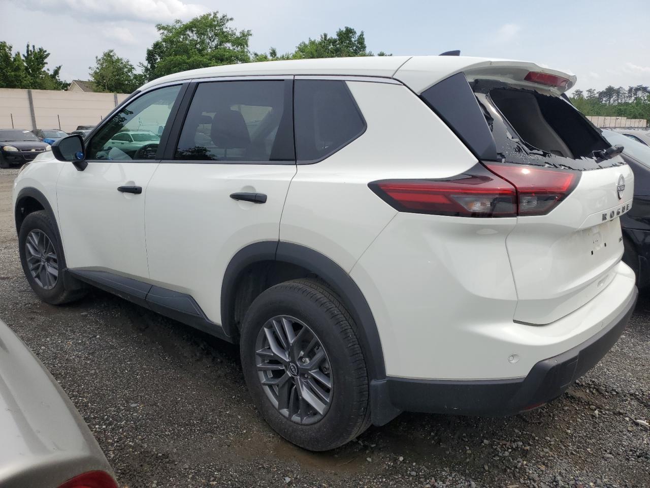 2024 Nissan Rogue VIN 5N1BT3AB1RC755988 Copart auction photo, side / minor dent/scratches damage thumbnail 2