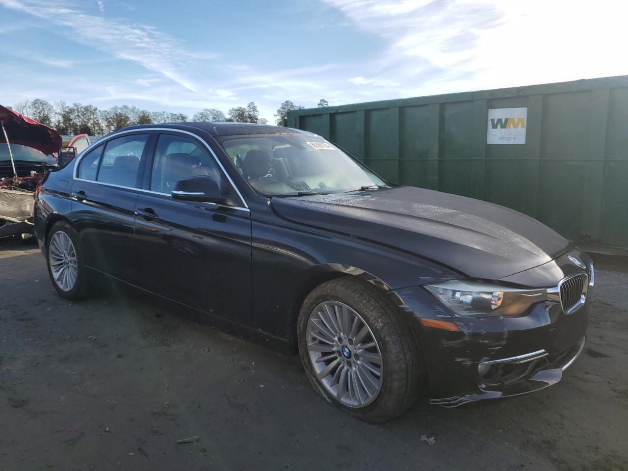 2014 BMW 3er VIN WBA3A5C53EP647017 Copart auction photo, side / minor dent/scratches damage thumbnail 4