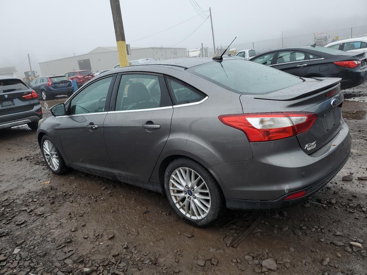 2014 Ford Focus VIN 1FADP3J23EL116366 Copart auction photo, front end damage thumbnail 2