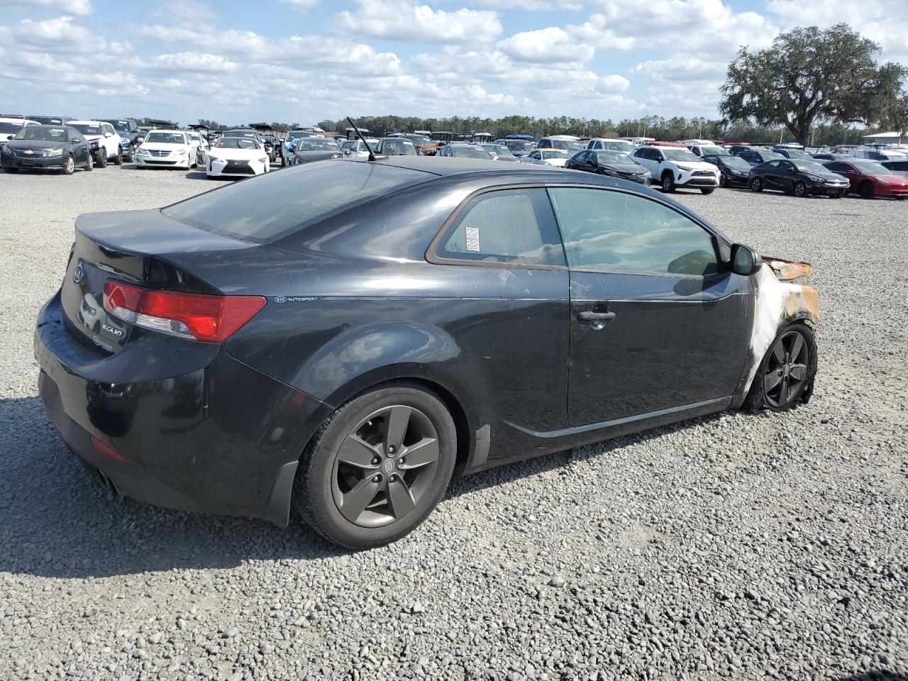 2010 KIA Forte VIN KNAFU6A23A5307780 Copart auction photo, burn - engine / burn - interior damage thumbnail 3