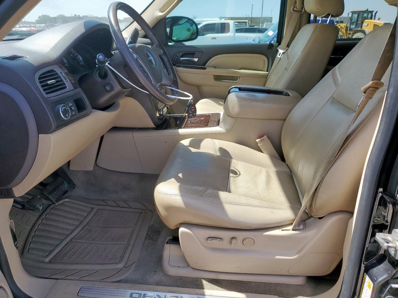 2013 GMC Yukon VIN 1GKS1MEF2DR181053 Copart auction photo, minor dent/scratches damage thumbnail 7