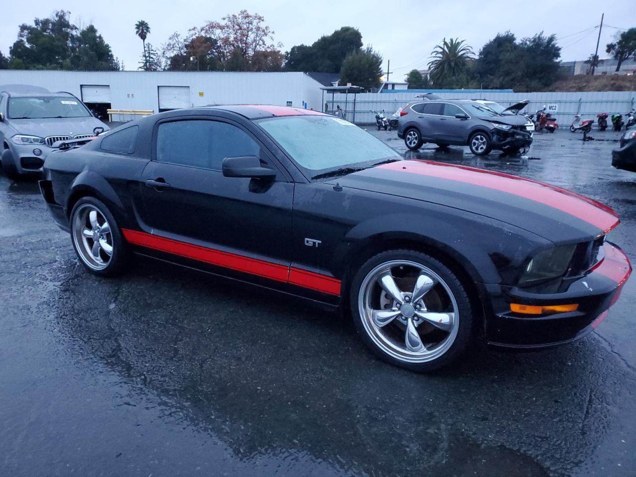 2006 Ford Mustang VIN 1ZVHT82H865225836 Copart auction photo, rear end damage thumbnail 4