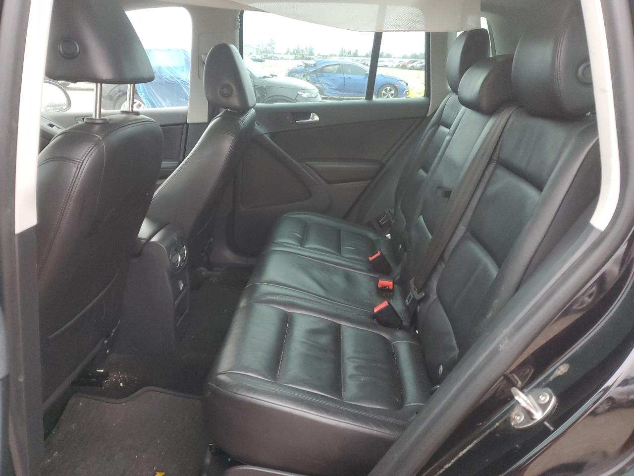 2017 Volkswagen Tiguan VIN WVGTV7AX3HW507238 Copart auction photo, rear end / minor dent/scratches damage thumbnail 11
