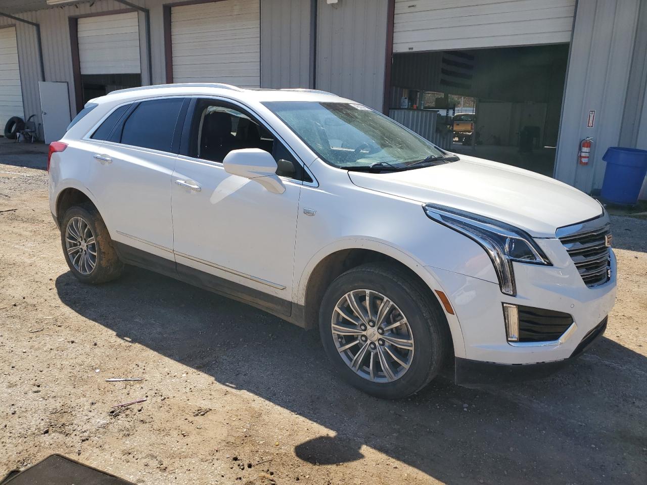 2017 Cadillac XT5 VIN 1GYKNBRS5HZ177090 Copart auction photo, front end damage thumbnail 4