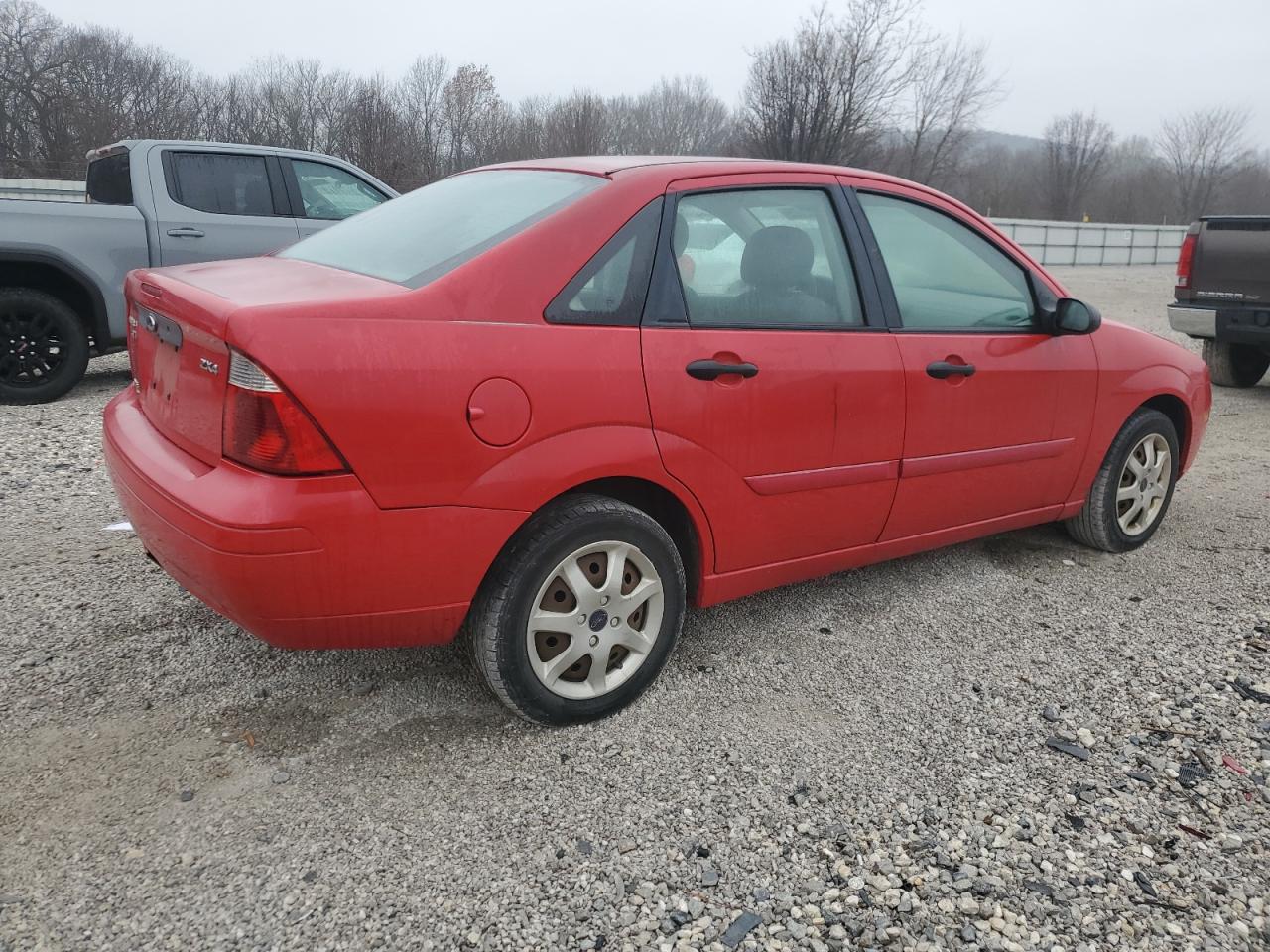 2005 Ford Focus VIN 1FAFP34N05W270580 Copart auction photo, hail / all over damage thumbnail 3