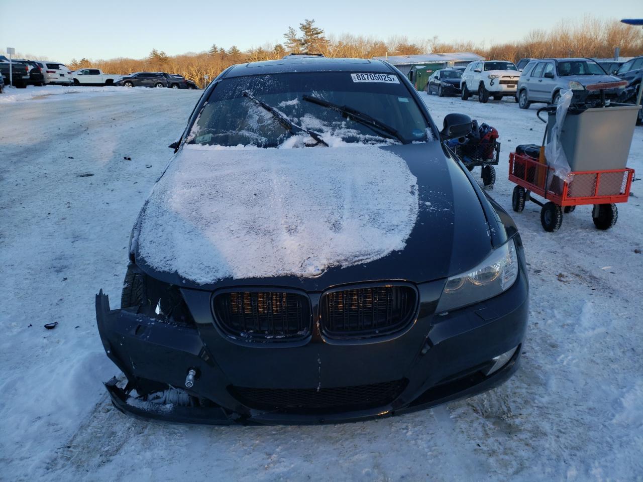 2011 BMW 3er VIN WBAPK5C52BA654229 Copart auction photo, front end / undercarriage damage thumbnail 5