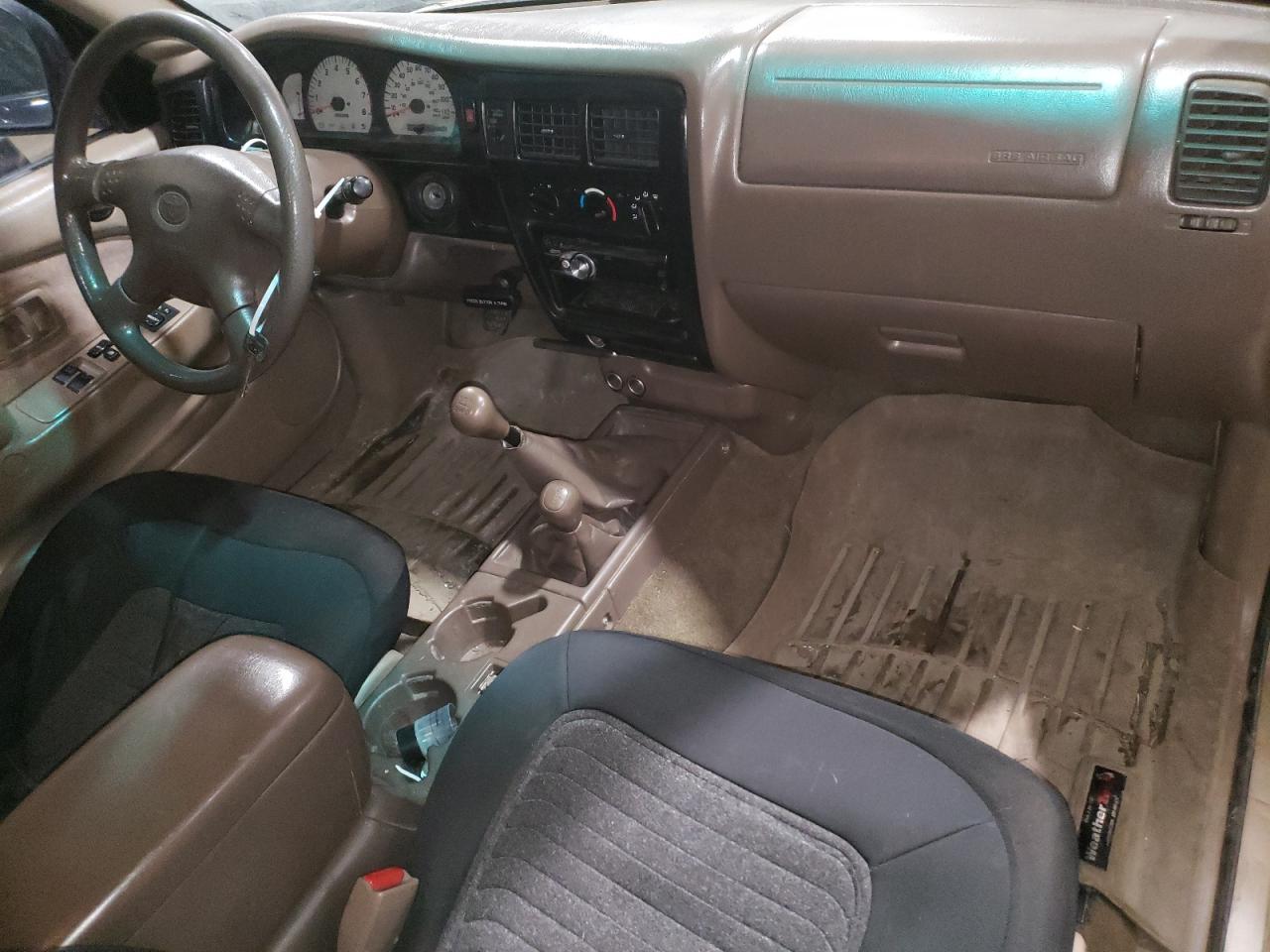 2001 Toyota Tacoma VIN 5TEWN72N81Z790730 Copart auction photo, all over / front end damage thumbnail 8