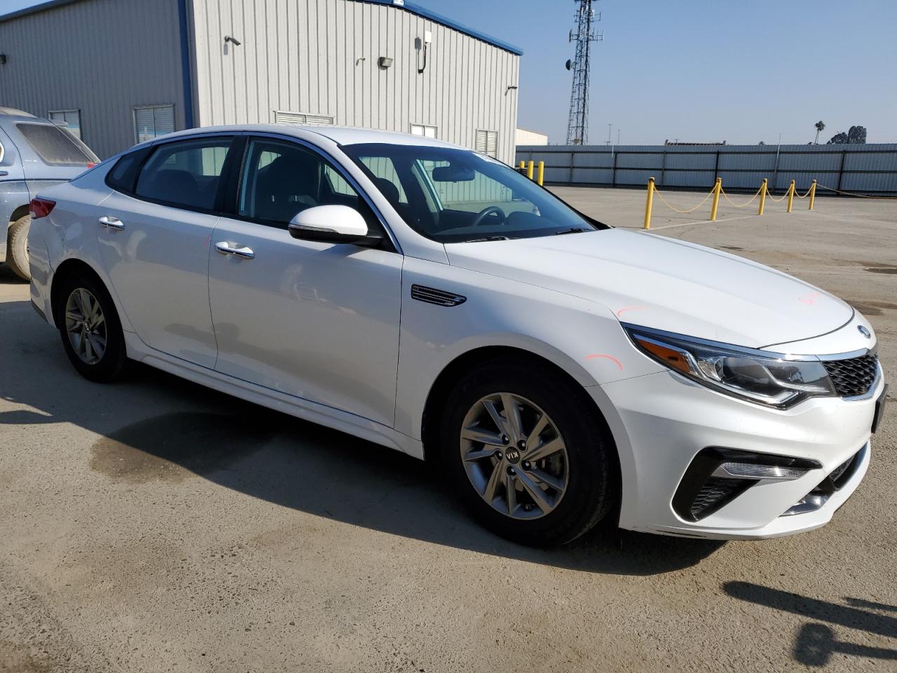 2019 KIA Optima VIN 5XXGT4L30KG324179 Copart auction photo, side / rear end damage thumbnail 4