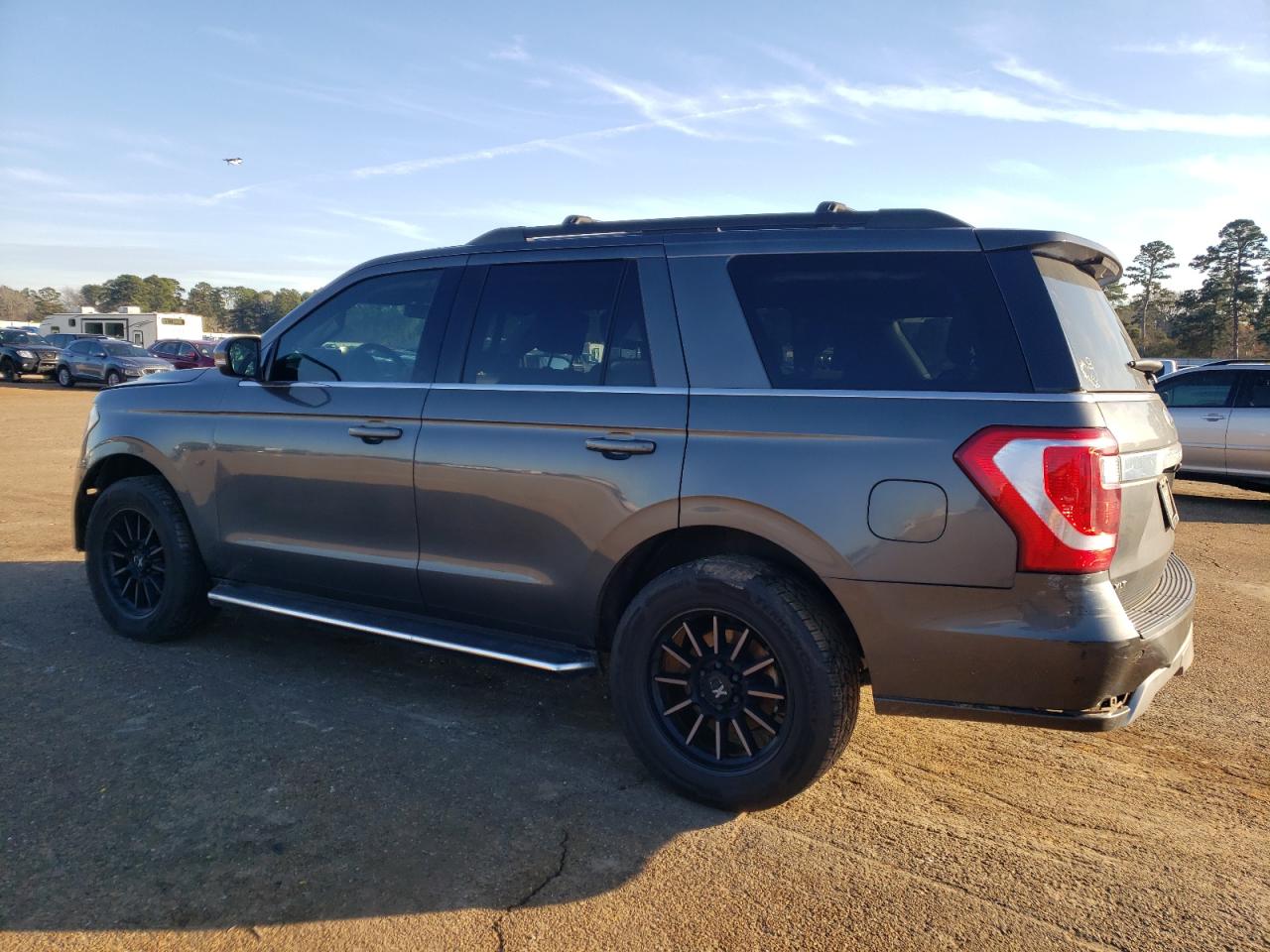 2020 Ford Expedition VIN 1FMJU1HT4LEA80290 Copart auction photo, front end damage thumbnail 2