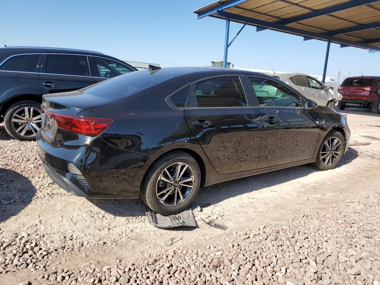 2022 KIA Forte VIN 3KPF24AD8NE481837 Copart auction photo, front end / side damage thumbnail 3