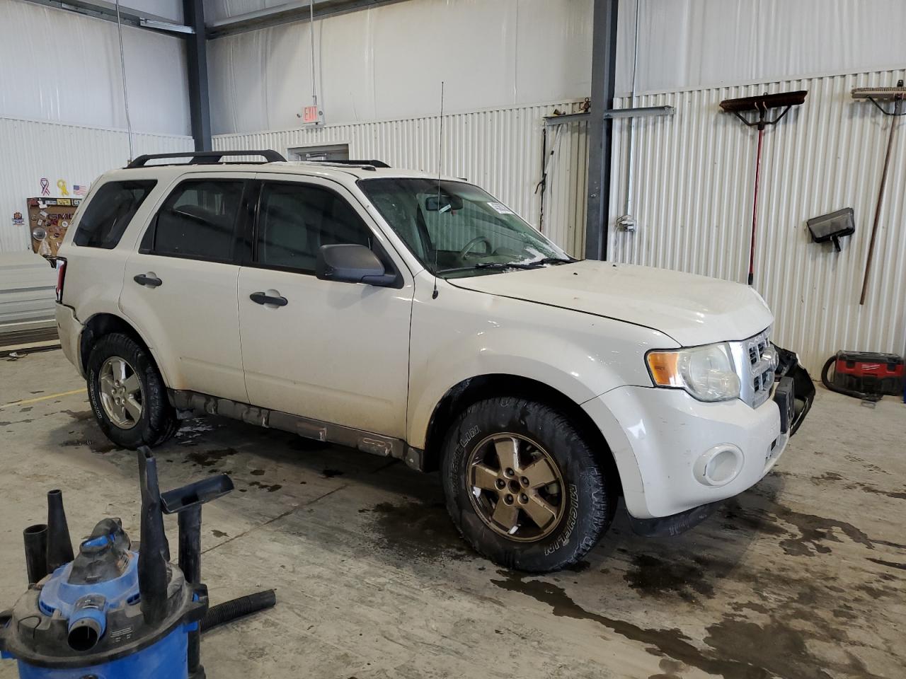 2010 Ford Escape VIN 1FMCU9DG4AKB43032 Copart auction photo, front end / rear end damage thumbnail 4
