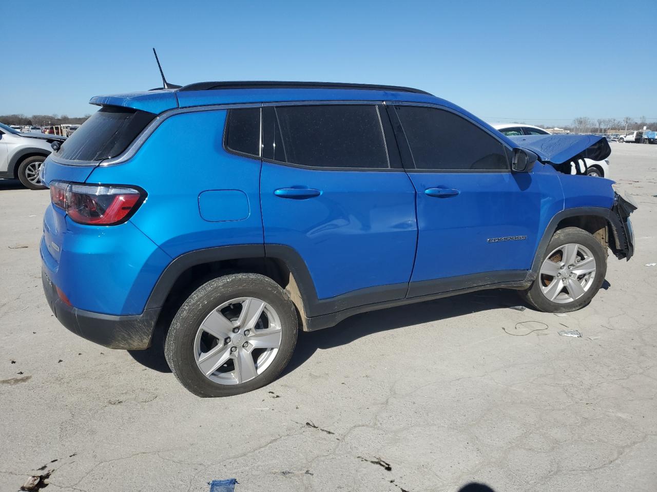 2022 Jeep Compass VIN 3C4NJDBB3NT231753 Copart auction photo, biohazard/chemical / front end damage thumbnail 3