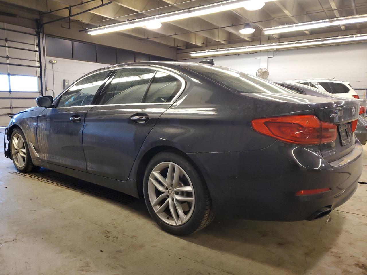 2017 BMW 5er VIN WBAJE7C32HWA03253 Copart auction photo, front end damage thumbnail 2