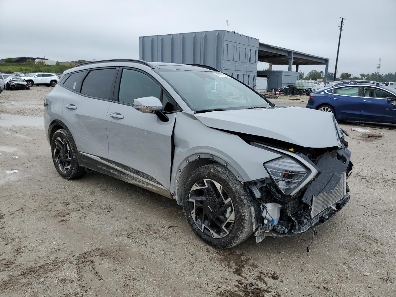 2024 KIA Sportage VIN 5XYK53DF5RG176575 Copart auction photo, front end / minor dent/scratches damage thumbnail 4