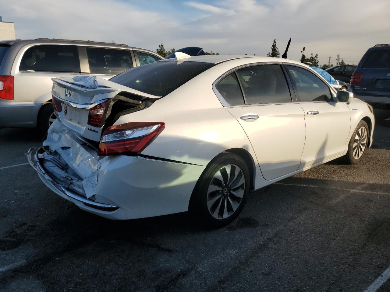 2017 Honda Accord VIN JHMCR6F39HC002605 Copart auction photo, rear end damage thumbnail 3