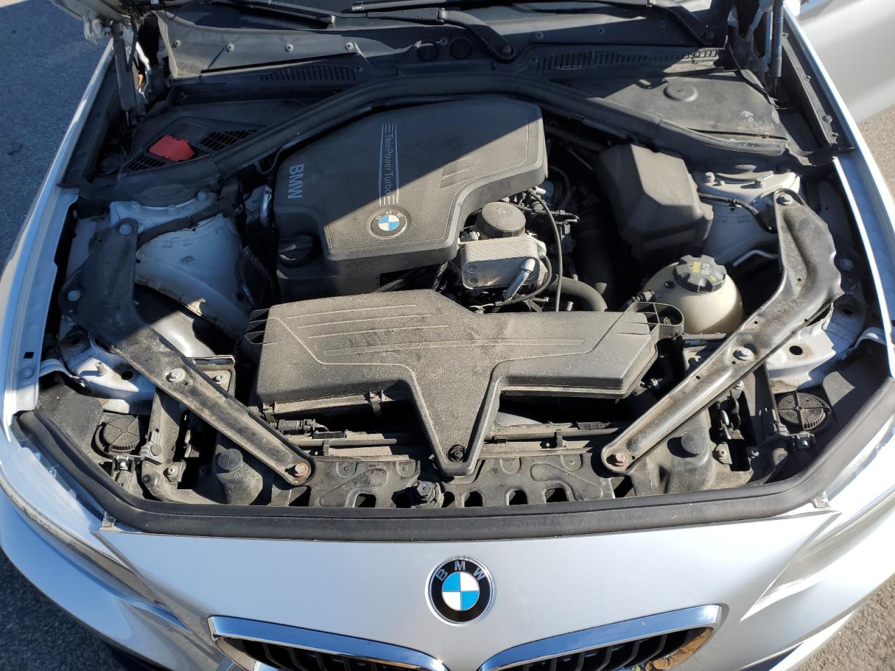 2016 BMW 2er VIN WBA1L9C57GV767345 Copart auction photo, front end / minor dent/scratches damage thumbnail 13