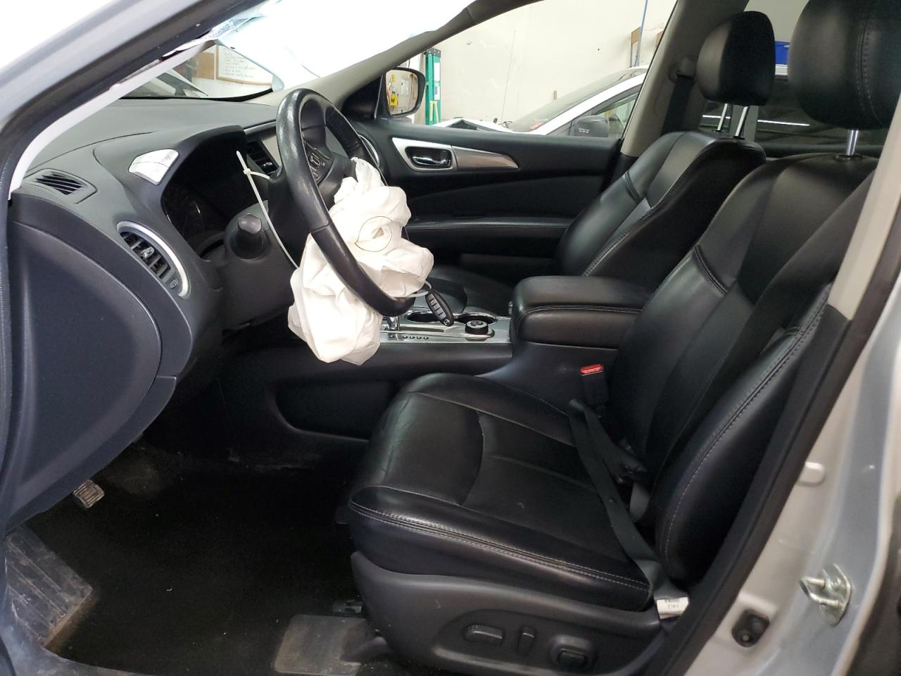 2019 Nissan Pathfinder VIN 5N1DR2MMXKC635756 Copart auction photo, front end / side damage thumbnail 7