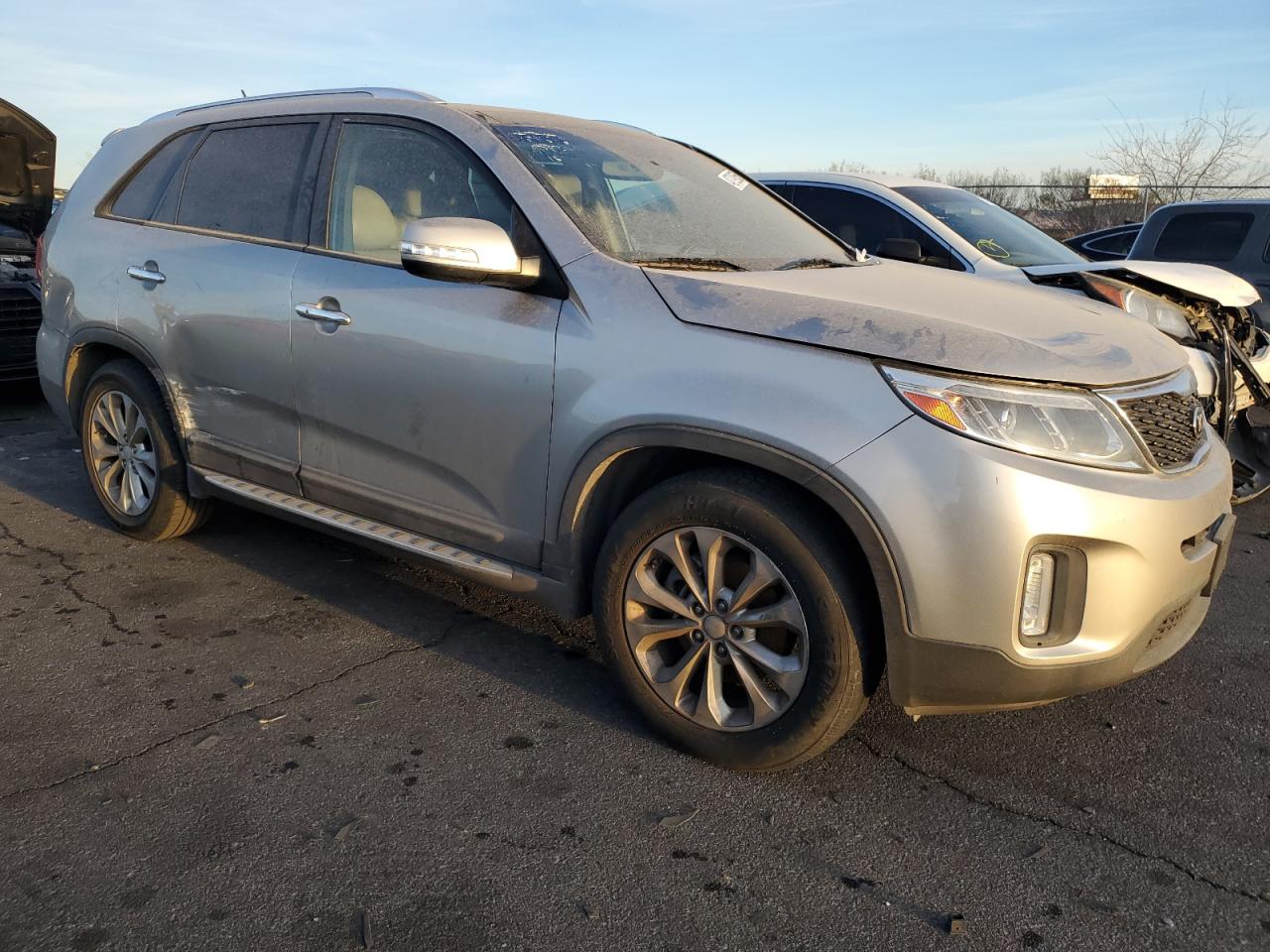 2014 KIA Sorento VIN 5XYKU4A79EG515144 Copart auction photo, side / minor dent/scratches damage thumbnail 4