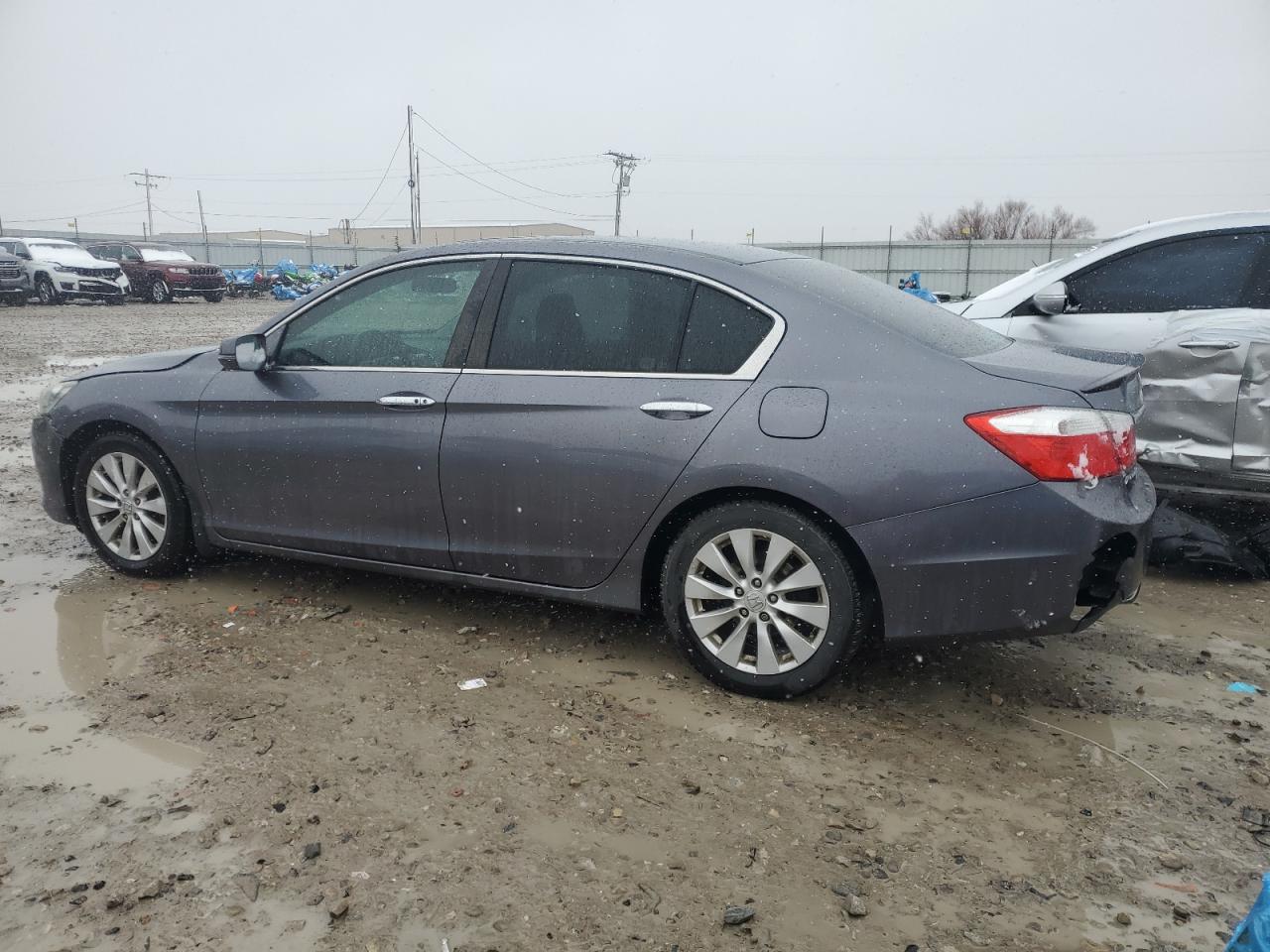 2015 Honda Accord VIN 1HGCR2E79FA196576 Copart auction photo, front end / rear end damage thumbnail 2