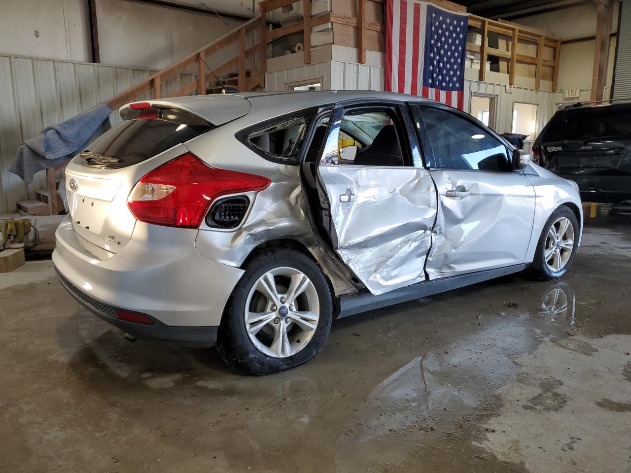 2014 Ford Focus VIN 1FADP3K27EL372153 Copart auction photo, side / rear end damage thumbnail 3
