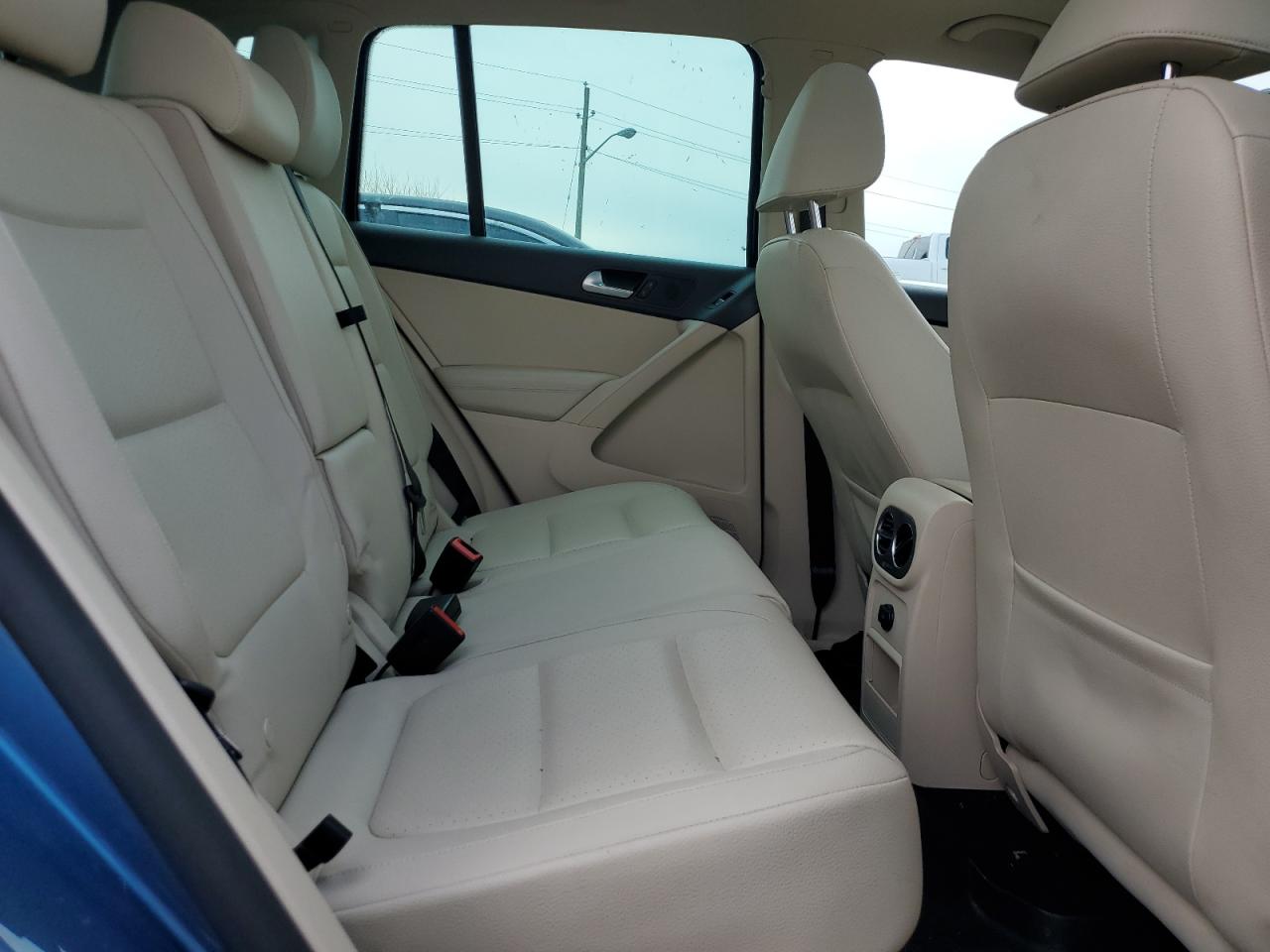 2017 Volkswagen Tiguan VIN WVGSV7AX9HK025974 Copart auction photo, rear end / front end damage thumbnail 11