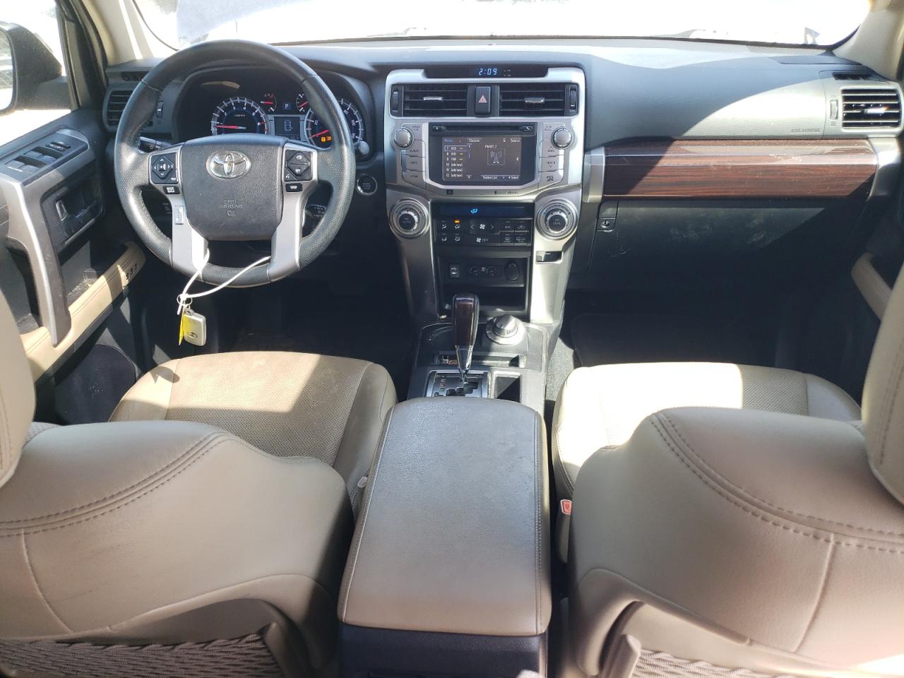 2015 Toyota 4Runner VIN JTEBU5JRXF5233706 Copart auction photo, front end / minor dent/scratches damage thumbnail 8