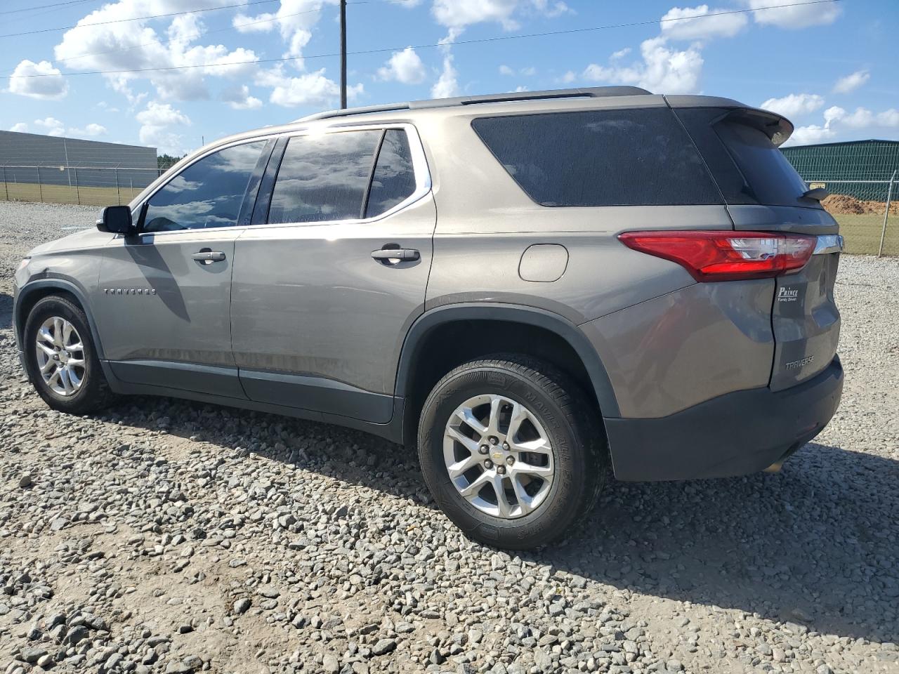 2019 Chevrolet Traverse VIN 1GNERGKW2KJ117783 Copart auction photo, front end damage thumbnail 2