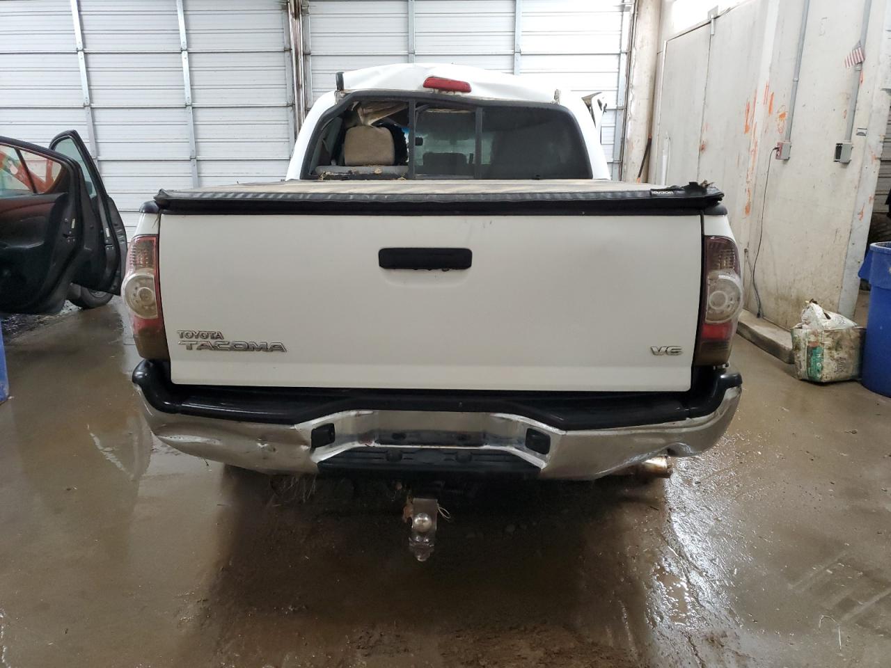 2014 Toyota Tacoma VIN 3TMLU4EN5EM159095 Copart auction photo, water/flood / all over damage thumbnail 6