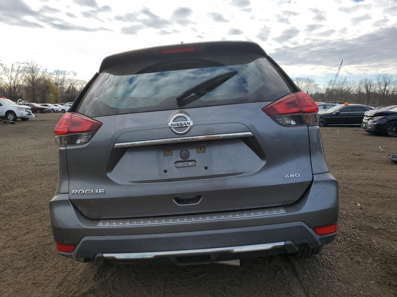 2017 Nissan Rogue VIN KNMAT2MV2HP604097 Copart auction photo, front end / side damage thumbnail 6