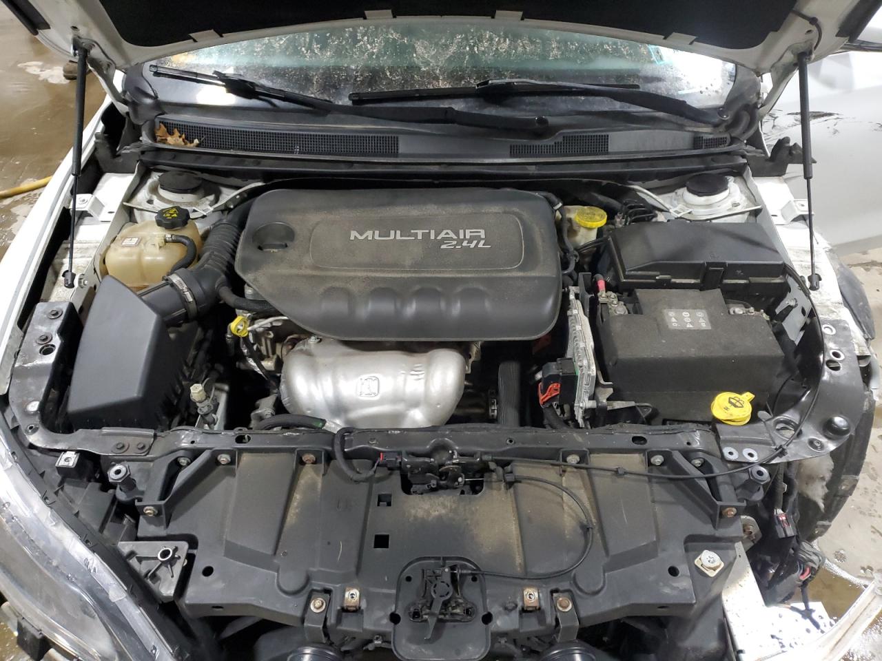 2015 Chrysler 200 VIN 1C3CCCAB4FN646437 Copart auction photo, front end damage thumbnail 11