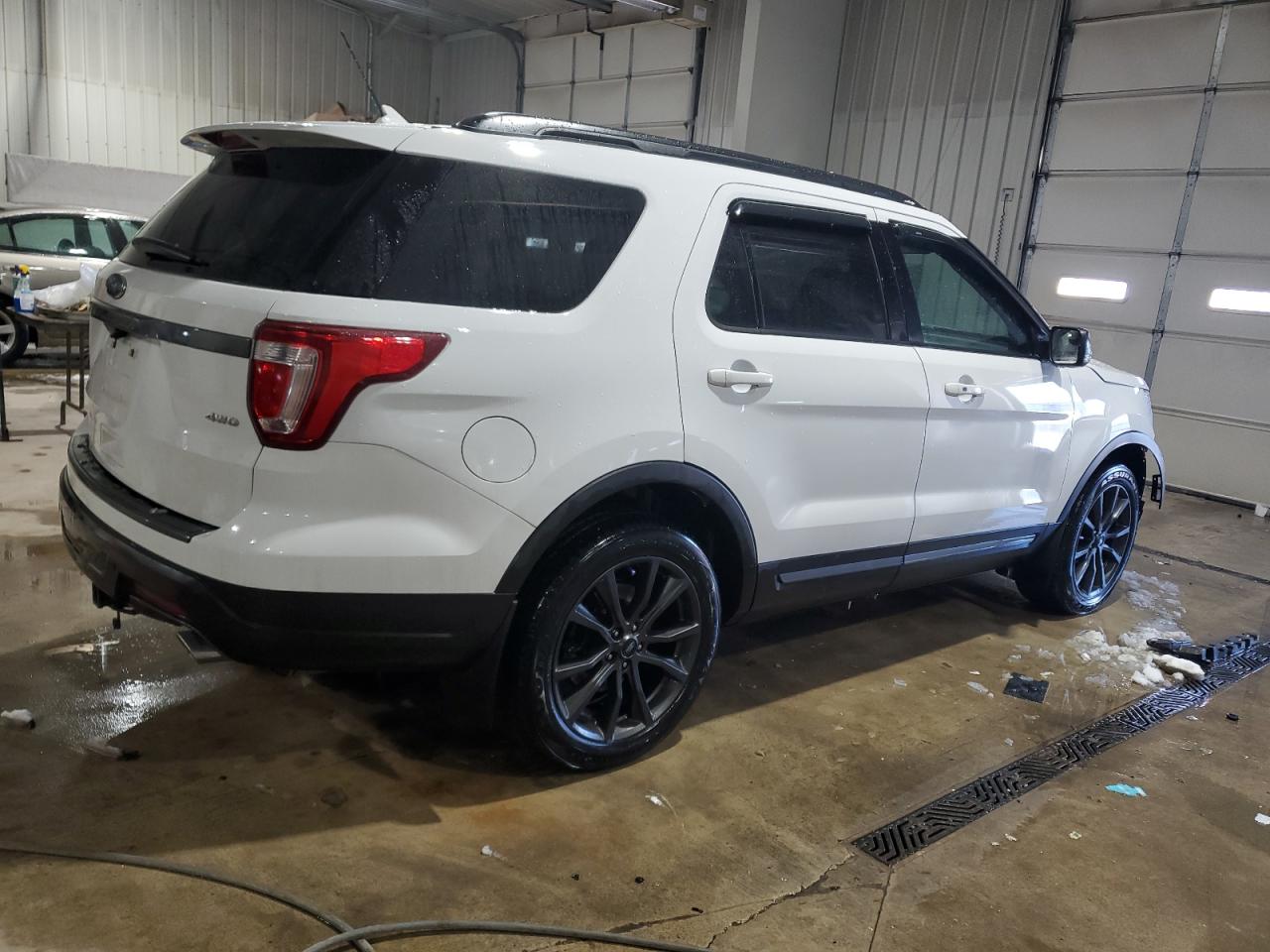 2018 Ford Explorer VIN 1FM5K8D8XJGC80013 Copart auction photo, front end damage thumbnail 3