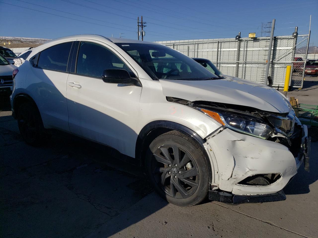 2021 Honda HR-V VIN 3CZRU6H11MM726362 Copart auction photo, front end / side damage thumbnail 4
