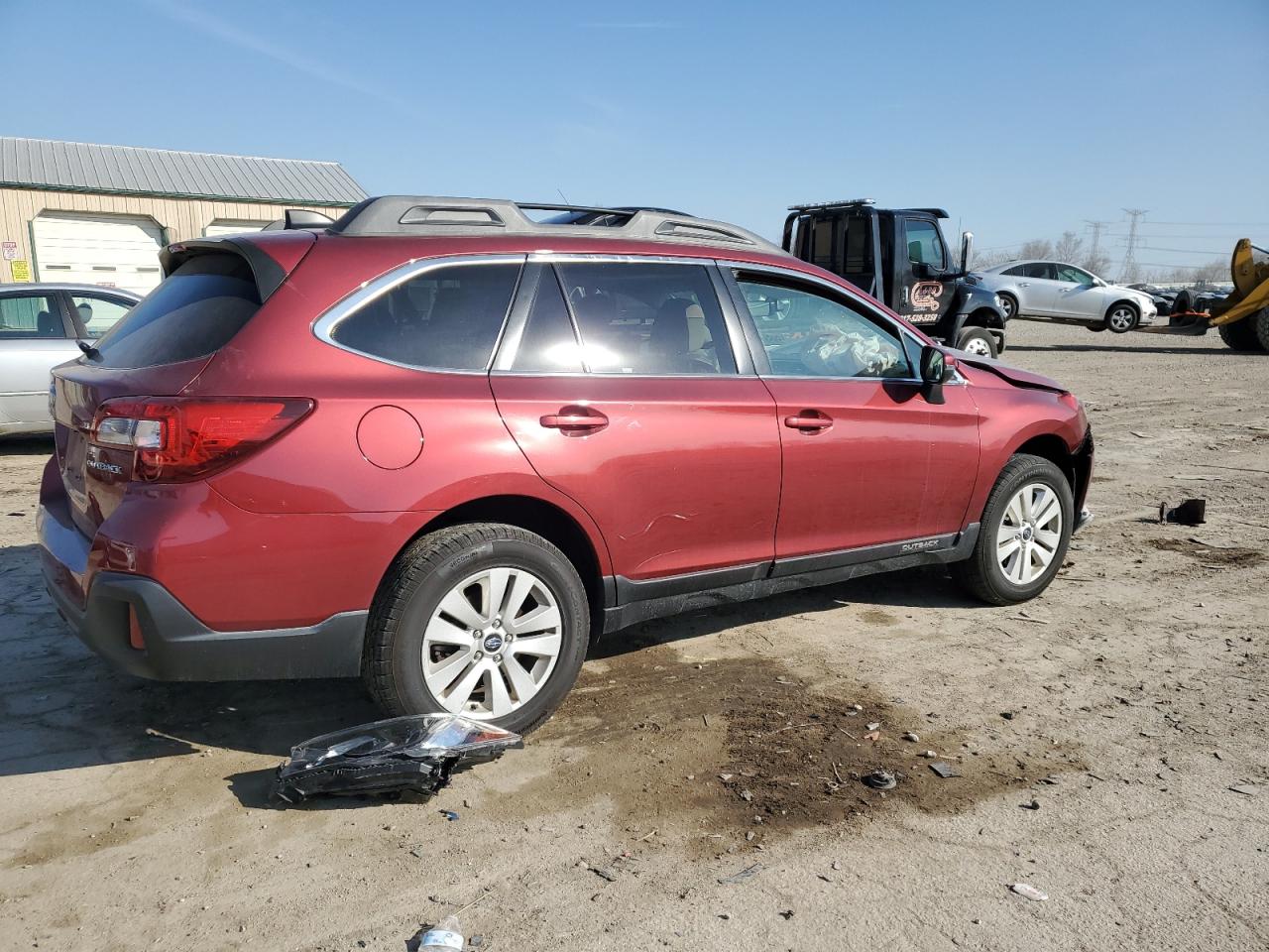 2018 Subaru Outback VIN 4S4BSAFC5J3327869 Copart auction photo, front end damage thumbnail 3
