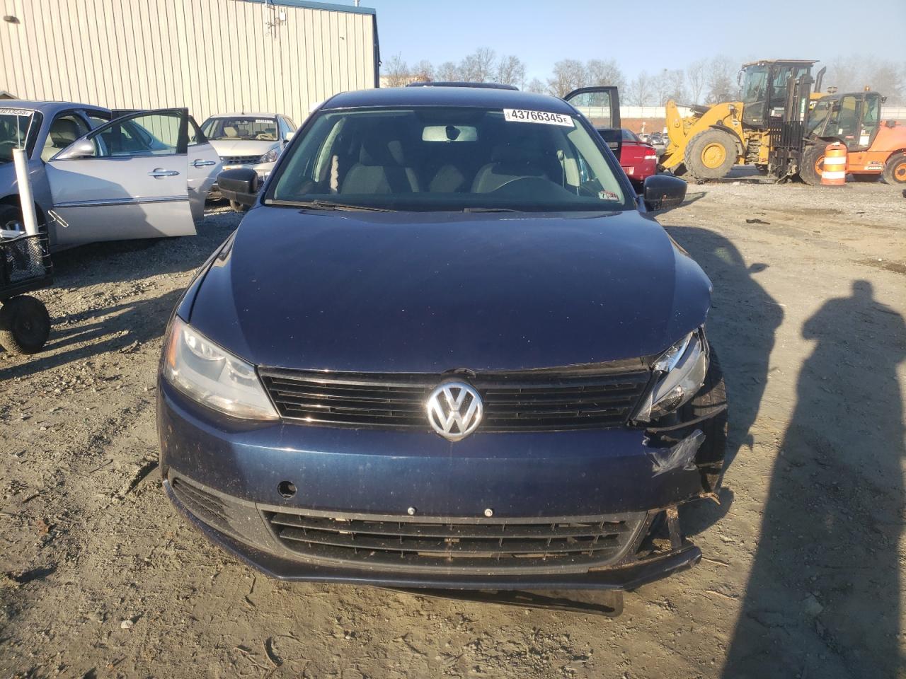 2014 Volkswagen Jetta VIN 3VW1K7AJ9EM329960 Copart auction photo, front end / side damage thumbnail 5