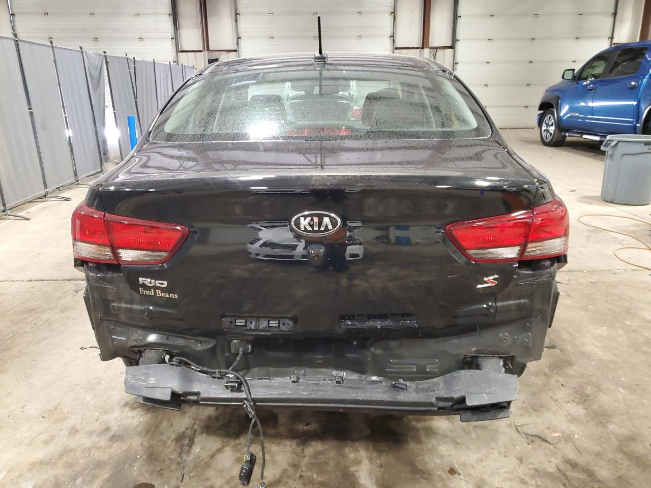 2020 KIA Rio VIN 3KPA24AD1LE357321 Copart auction photo, rear end / side damage thumbnail 6